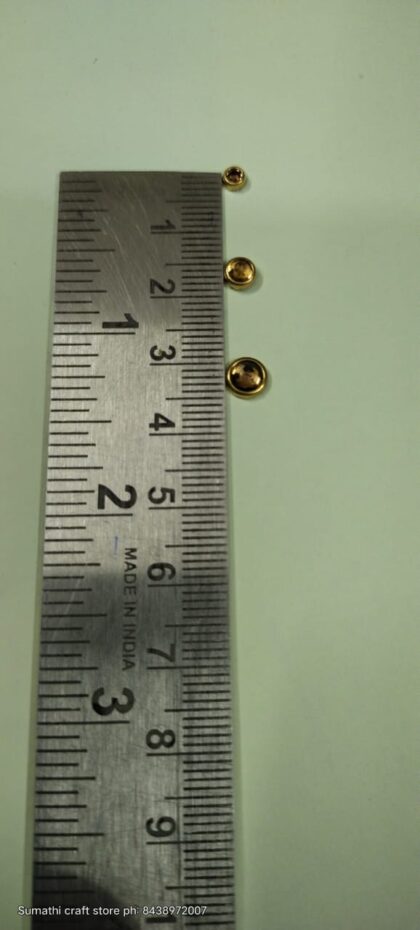 Framed Kundhan Gold Round